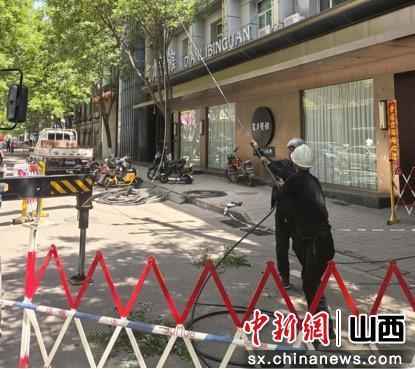 奥仁格管道推荐:山西柳林废旧电线杆拆除工程美化环境惠民生 奥仁格管道推荐:山西柳林废旧电线杆拆除工程美化环境惠民生