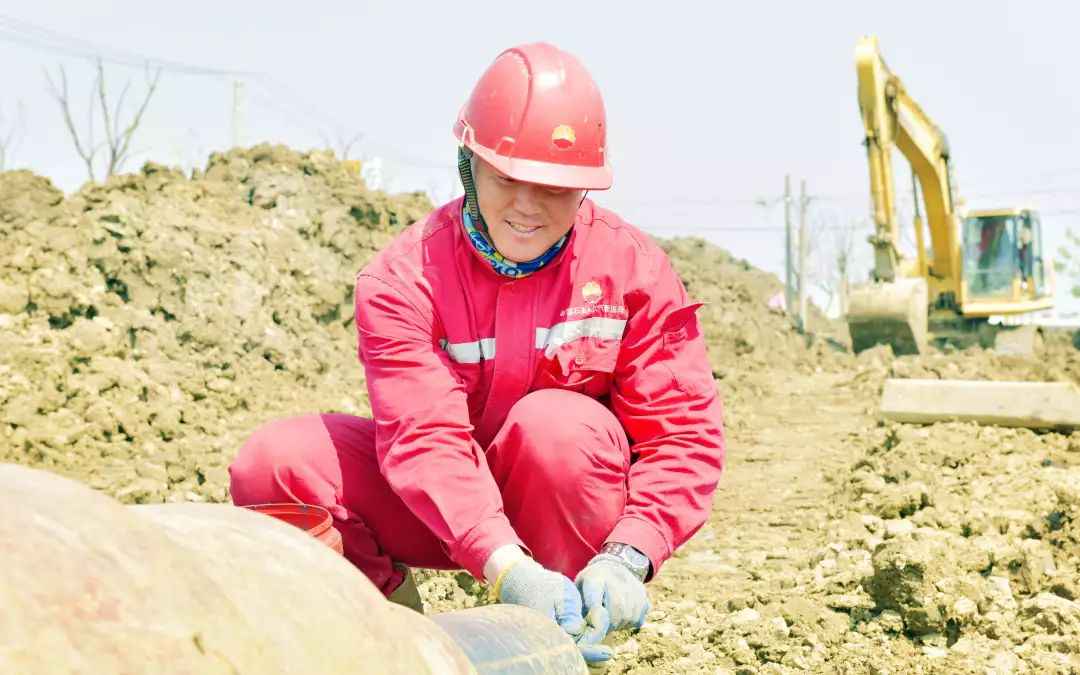 中国管道工程新纪元:44吨电力顶管技术引领安哥拉258亿美元项目突破 中国管道工程新纪元:44吨电力顶管技术引领安哥拉258亿美元项目突破