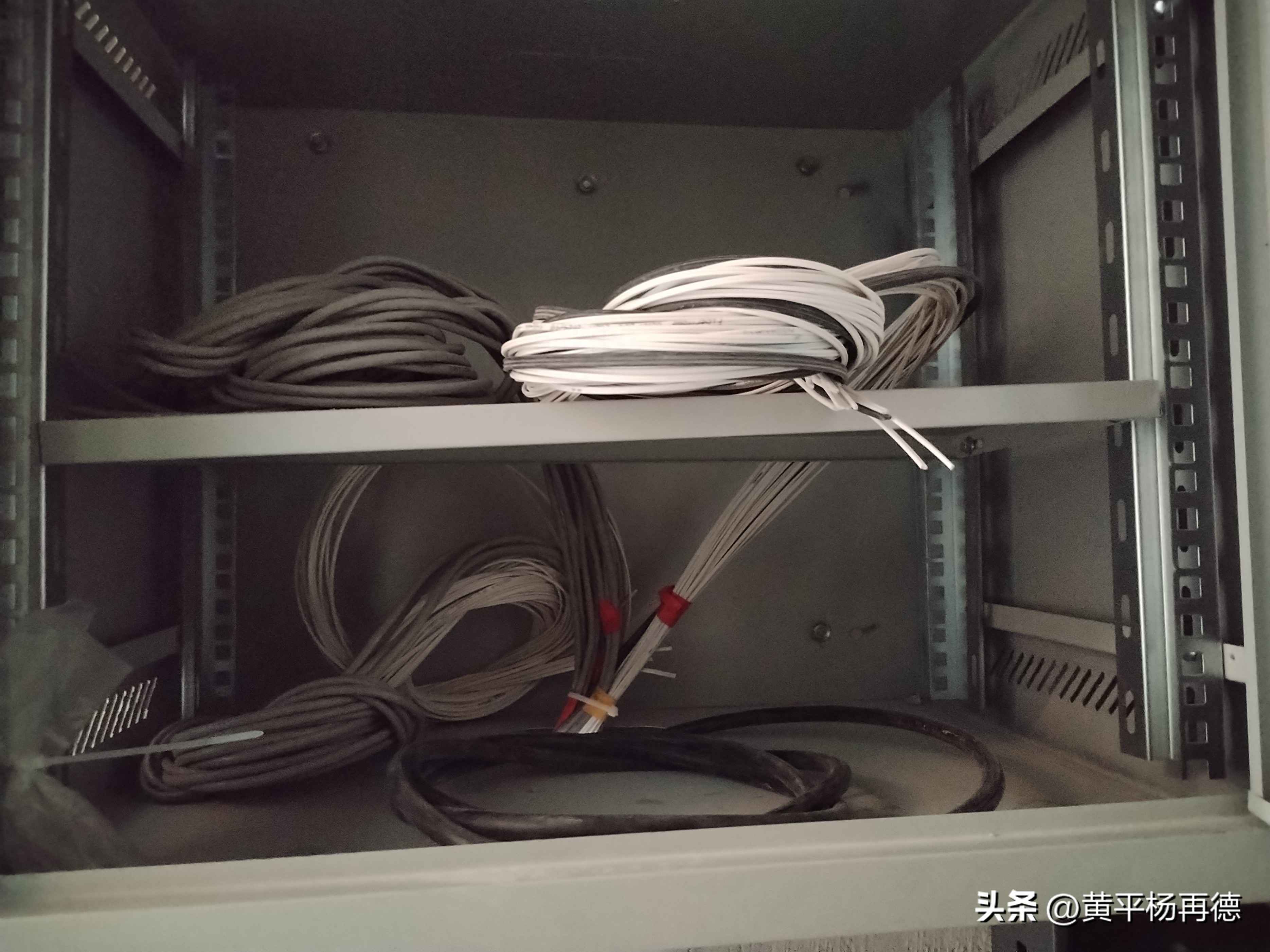 PVC电力排管收费解析:8元一米网线,包工包料真的贵吗? PVC电力排管收费解析:8元一米网线,包工包料真的贵吗?